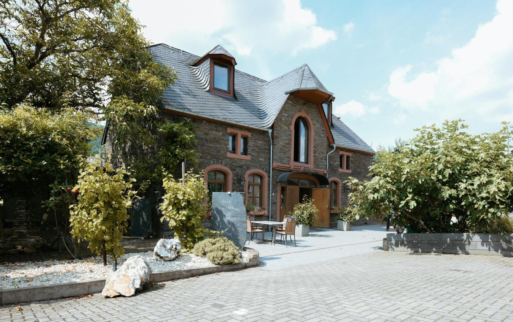 Altes Kelterhaus & Plein Hotel By Markus Plein Wintrich Extérieur photo